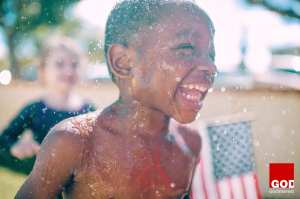 6 Ways Laughter is Good for You